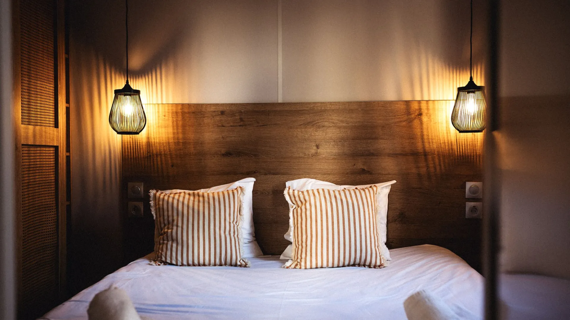 Cabane 2 chambres - living